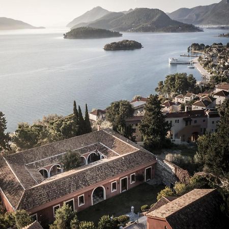 Villa Veneziano Suites & Villa ニドリ エクステリア 写真