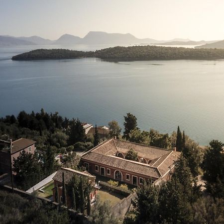 Villa Veneziano Suites & Villa ニドリ エクステリア 写真