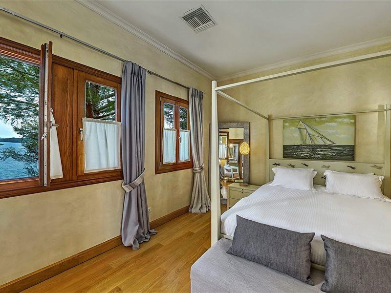 Villa Veneziano Suites & Villa ニドリ エクステリア 写真