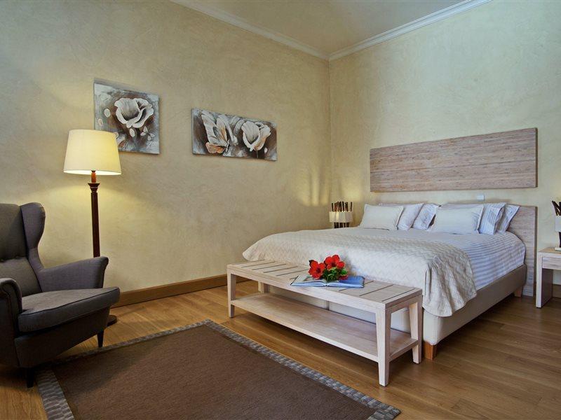 Villa Veneziano Suites & Villa ニドリ エクステリア 写真