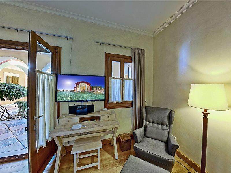 Villa Veneziano Suites & Villa ニドリ エクステリア 写真
