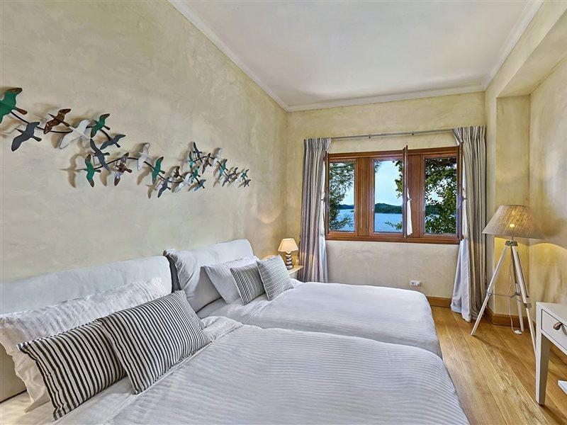 Villa Veneziano Suites & Villa ニドリ エクステリア 写真